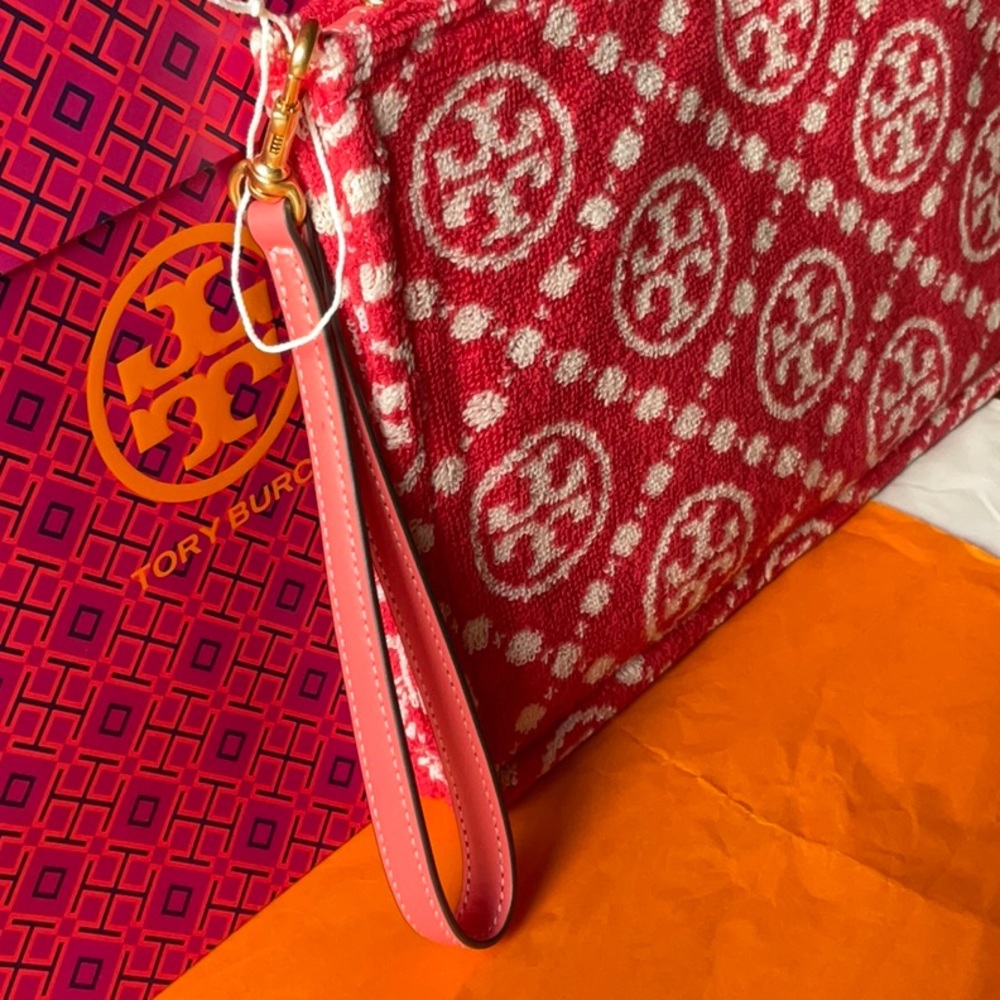 🍓 TORY BURCH T- MONOGRAM TERRY POUCH 🍓 NWT 🍓 - Picture 10 of 16